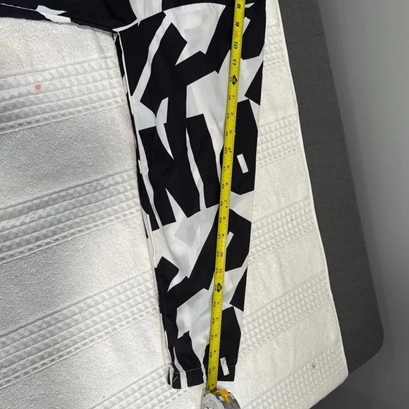 PINK Victoria's Secret Black and White Hoodie WinBreaker not sizes on tag - Picture 11 of 11